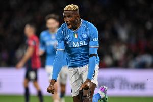 斯基拉：奥斯梅恩距离转会加拉塔萨雷一步之遥，正敲定支付结构