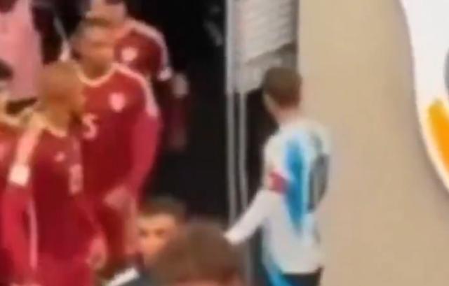 马卡：昨日比赛在球员通道中，梅西等人与委内瑞拉球员发生口角