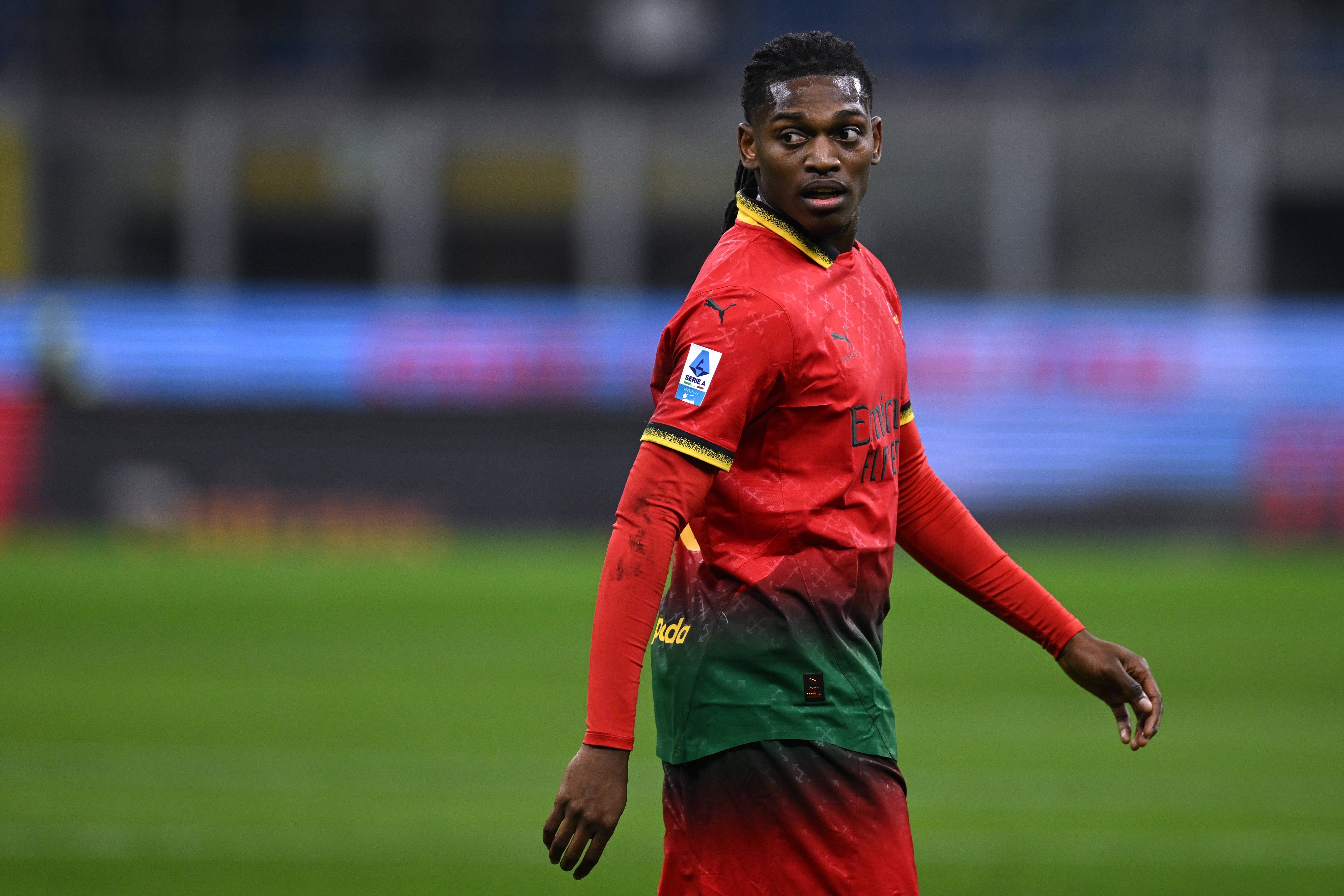 开云体育官网-米兰跟队：莱奥仍感到小腿不适，出战博洛尼亚可能性不大