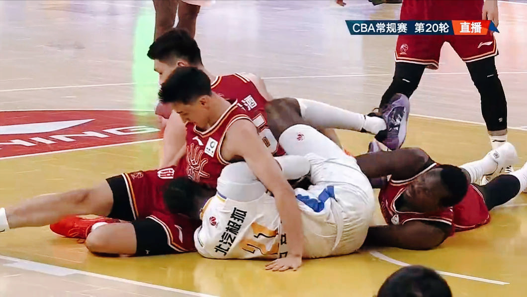开云-1分惜败！残阵北京惊艳1战，CBA焦点：迪亚洛准3双，多次爆发争执